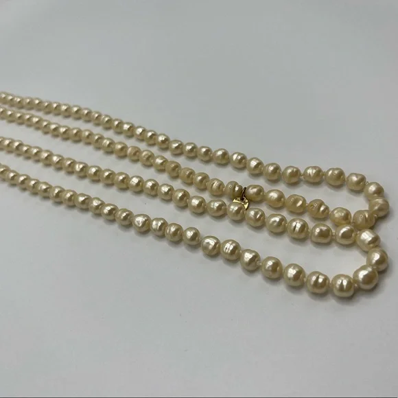 HP๐ 1981 Chanel Pearl Necklace - Picture 6 of 14